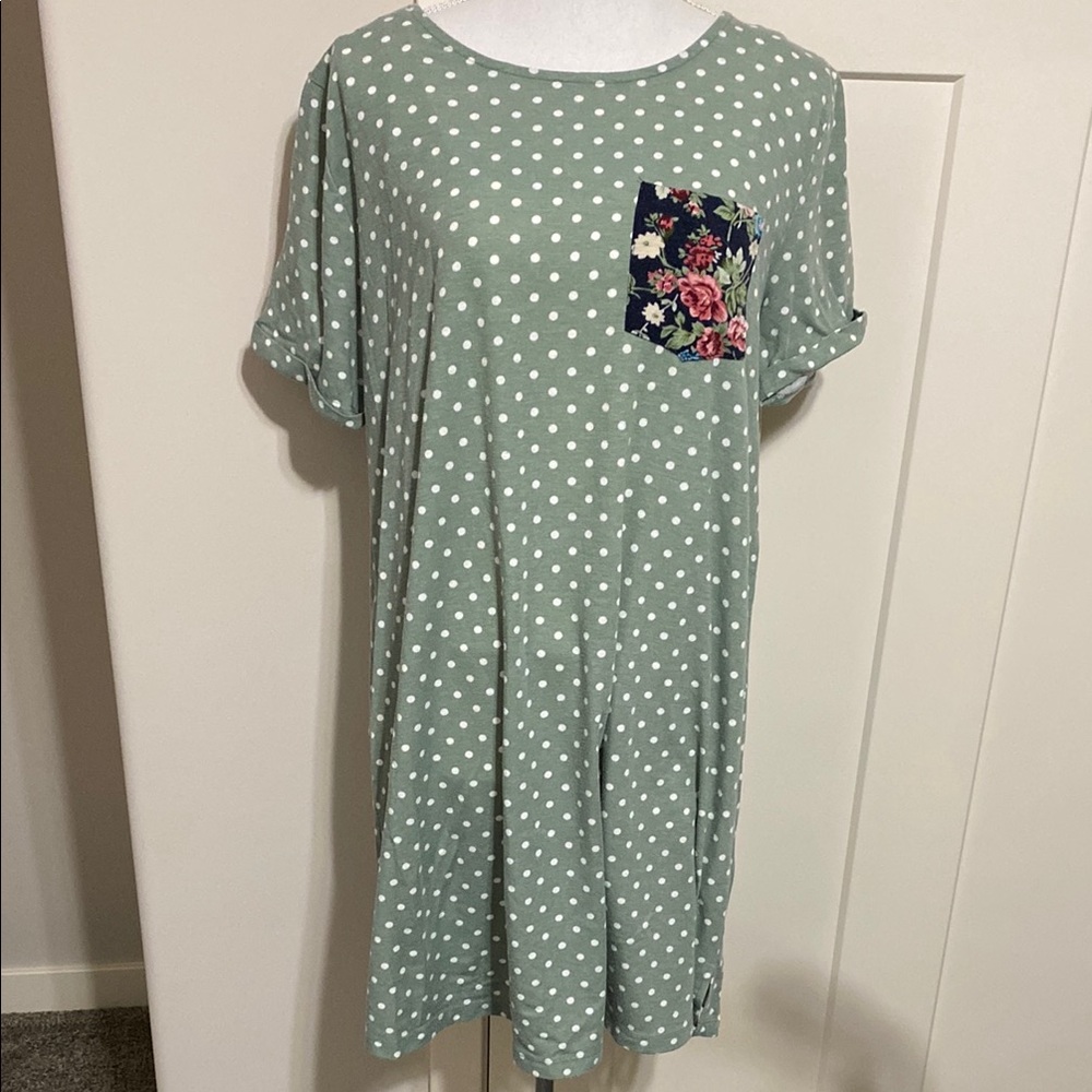 Size L Mint Green Polka Dot Tee Dress with Floral Pocket!